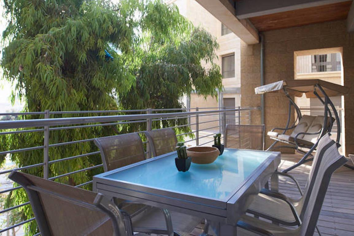 Chic & Quiet Apartments In City Center By Feelhome Jerusalem Exteriör bild